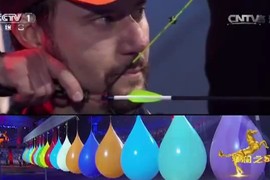 挑戰世界記錄《一箭射穿38水球》最後到底有沒有射中靶心? 挑戰世界記錄《一箭射穿38水球》最後到底有沒有射中靶心?