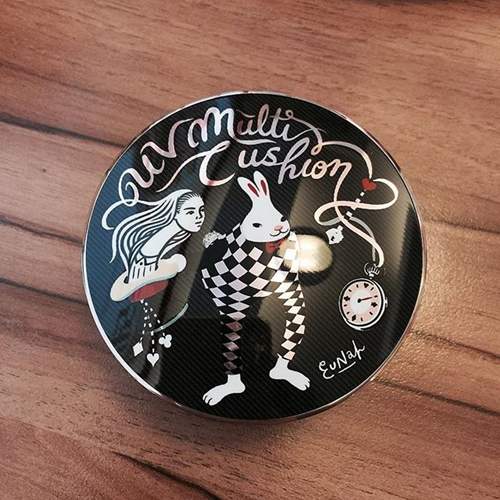 韓國VERITE《愛麗絲夢遊仙境氣墊粉餅》如此夢幻不收藏對不起自己阿