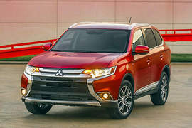 小改款《Mitsubishi Outlander》紐約變臉新登場 小改款《Mitsubishi Outlander》紐約變臉新登場