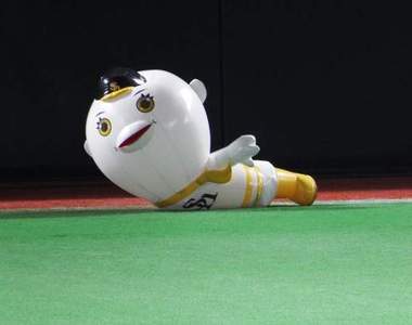 軟銀鷹吉祥物《氣球先生(ふうさん)》棒球界也開始走噁心可愛路線了嗎... 軟銀鷹吉祥物《氣球先生(ふうさん)》棒球界也開始走噁心可愛路線了嗎...