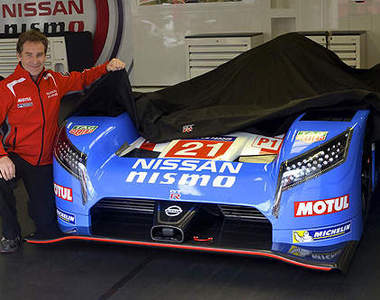 出征利曼《Nissan GT-R LM NISMO》經典戰袍上身 出征利曼《Nissan GT-R LM NISMO》經典戰袍上身