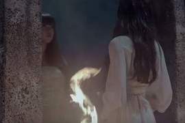 暗藏玄機的MV《CLOSER》據說只有天才中的天才才能看出端倪(推眼鏡) 暗藏玄機的MV《CLOSER》據說只有天才中的天才才能看出端倪(推眼鏡)