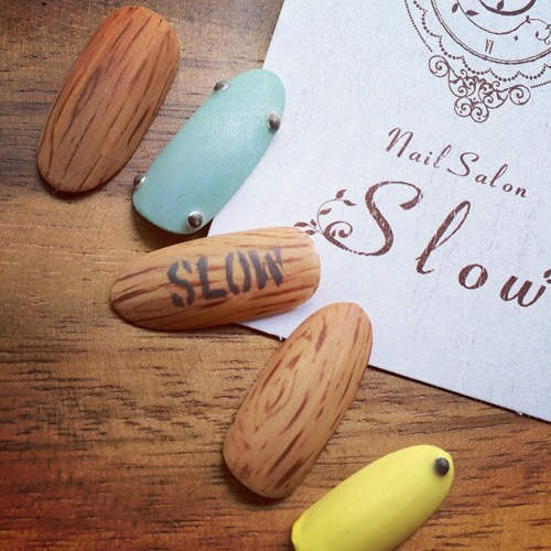 新流行《木紋指彩》與波西米亞風穿搭適合度也超高♪