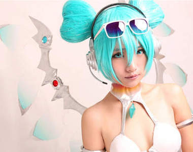 yizumi和泉Cosplay《初音雪邦賽車娘》這還原度神高啊 ❤ yizumi和泉Cosplay《初音雪邦賽車娘》這還原度神高啊 ❤