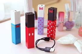 迪士尼推出《口紅唇彩行動電源》包中的夢幻單品登場♥ 迪士尼推出《口紅唇彩行動電源》包中的夢幻單品登場♥