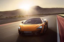 《McLaren 570S Coupe》入門新成員紐約報到 《McLaren 570S Coupe》入門新成員紐約報到