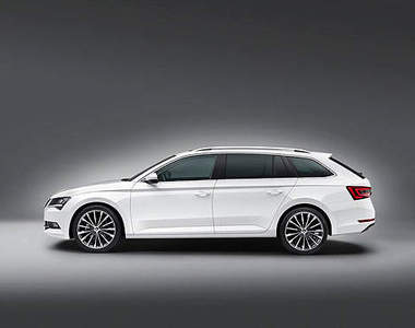 大肚量《Skoda Superb Combi》還多了迷人翹屁屁 大肚量《Skoda Superb Combi》還多了迷人翹屁屁
