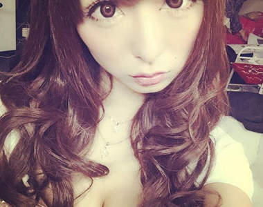 E罩杯正妹賽車手《神子島みか》豐滿上圍可是讓她非常困擾(/▽\*) E罩杯正妹賽車手《神子島みか》豐滿上圍可是讓她非常困擾(/▽\*)
