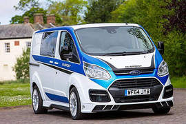 限量打造《Ford Transit》注入WRC拉力賽靈魂 限量打造《Ford Transit》注入WRC拉力賽靈魂