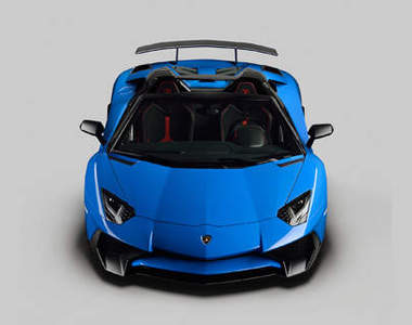 《Lamborghini Aventador SV Roadster》上空新大牛戰力進化 《Lamborghini Aventador SV Roadster》上空新大牛戰力進化