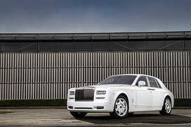 超貴氣《Rolls-Royce Phantom Burj Al Arab》杜拜帆船飯店專屬 超貴氣《Rolls-Royce Phantom Burj Al Arab》杜拜帆船飯店專屬