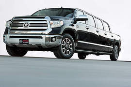 加長概念《Toyota Tundrasine Concept》八個車門是怎麼一回事? 加長概念《Toyota Tundrasine Concept》八個車門是怎麼一回事?
