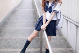 《日本女高中生的制服襪》從膝下正往腳踝慢慢縮短中♥ 《日本女高中生的制服襪》從膝下正往腳踝慢慢縮短中♥