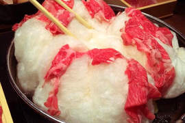話題美食《棉花糖壽喜燒》棉花糖融化之前可能就被吃完惹吧(喂) 話題美食《棉花糖壽喜燒》棉花糖融化之前可能就被吃完惹吧(喂)