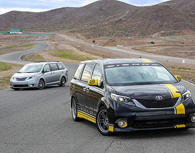《Toyota Sienna R-Tuned Concept》比肌肉跑車還威的休旅概念 《Toyota Sienna R-Tuned Concept》比肌肉跑車還威的休旅概念