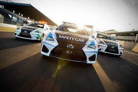 熱血前導《Lexus RC F》開進澳洲V8 Supercars賽事 熱血前導《Lexus RC F》開進澳洲V8 Supercars賽事