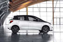 歐規《Toyota Yaris》小鴨新成員法蘭克福報到更有型 歐規《Toyota Yaris》小鴨新成員法蘭克福報到更有型