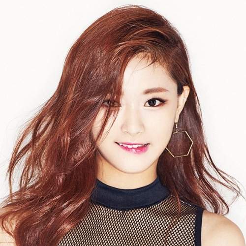 台灣進榜《最美臉蛋100人》16歲的周子瑜將與艾瑪華森等人競爭