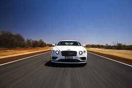 《Bentley Continental GT Speed》最高時速可不是寫好玩的 《Bentley Continental GT Speed》最高時速可不是寫好玩的