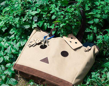 《紙箱人聯名商品》精品化的阿愣每件都想要入手 《紙箱人聯名商品》精品化的阿愣每件都想要入手
