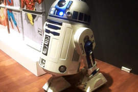 自走式《R2-D2冰箱》好想在家裡養一隻>///< 自走式《R2-D2冰箱》好想在家裡養一隻>///<