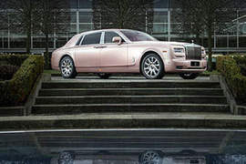 《Rolls-Royce Sunrise Phantom》玫瑰金女神超貴氣 《Rolls-Royce Sunrise Phantom》玫瑰金女神超貴氣