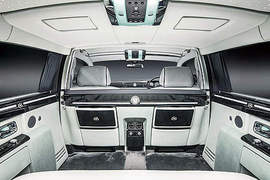 獨一無二《Rolls-Royce Phantom Zahra》誰說這樣的勝利女神老派呢? 獨一無二《Rolls-Royce Phantom Zahra》誰說這樣的勝利女神老派呢?