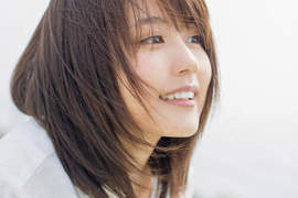 《有村架純》非公開的親姊發現!?還是完全路線相反的寫真女星 《有村架純》非公開的親姊發現!?還是完全路線相反的寫真女星