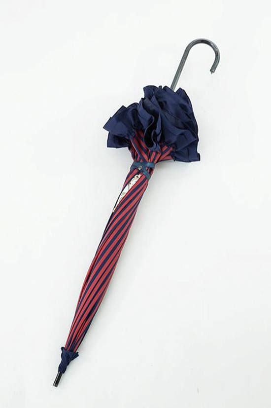 实际拿起来的样子感觉其实满可爱的