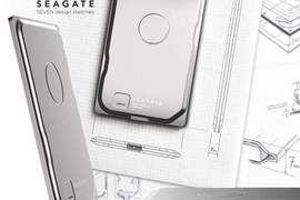 史上最薄《Seagate Seven行動硬碟》跟iPhone 6一樣薄那也可以折彎嗎(喂) 史上最薄《Seagate Seven行動硬碟》跟iPhone 6一樣薄那也可以折彎嗎(喂)