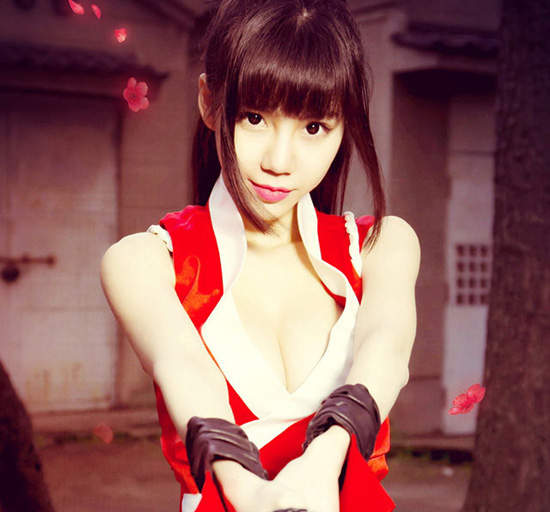《拳皇97OL》爆乳版不知火舞的美美代言人 《拳皇97OL》爆乳版不知火舞的美美代言人