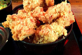 超滿腹《炸雞蓋飯》看得我好餓啊(伸手) 超滿腹《炸雞蓋飯》看得我好餓啊(伸手)