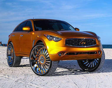 金光閃閃《Infiniti FX》穿上32吋新鞋超霸氣 金光閃閃《Infiniti FX》穿上32吋新鞋超霸氣