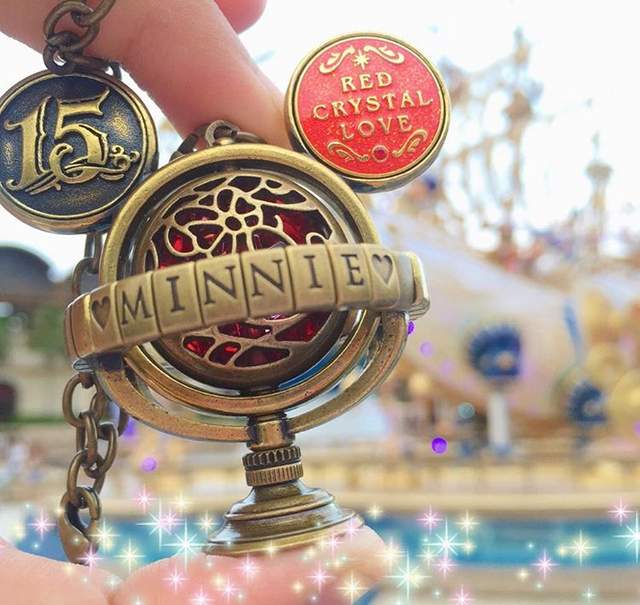 東京《海洋迪士尼 15周年限定 客製化紀念品》可愛到沒朋友啊啊~Σ>-(〃°ω°〃)♡→ 東京《海洋迪士尼 15周年限定 客製化紀念品》可愛到沒朋友啊啊~Σ>-(〃°ω°〃)♡→