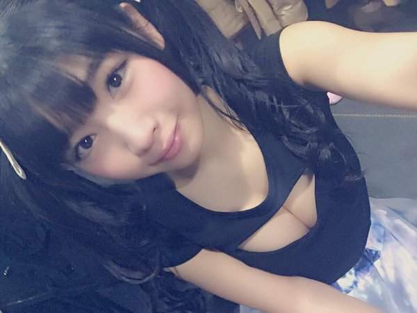 《開胸衣姬》永井里菜的激辣探險隊之麻辣火鍋大挑戰 《開胸衣姬》永井里菜的激辣探險隊之麻辣火鍋大挑戰