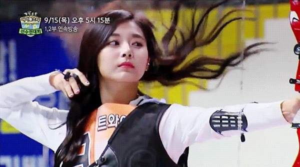 推特話題《子瑜射箭飄逸髮》已經有網友開始模仿了（笑）