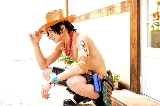 帥哥新人聲優《NaGi cos「海賊王」艾斯》高顏值網路瘋傳…