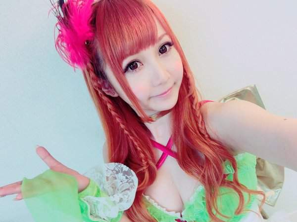 《秋田知里的爆乳比基尼》COS娜美這樣的好身材果然適合 《秋田知里的爆乳比基尼》COS娜美這樣的好身材果然適合