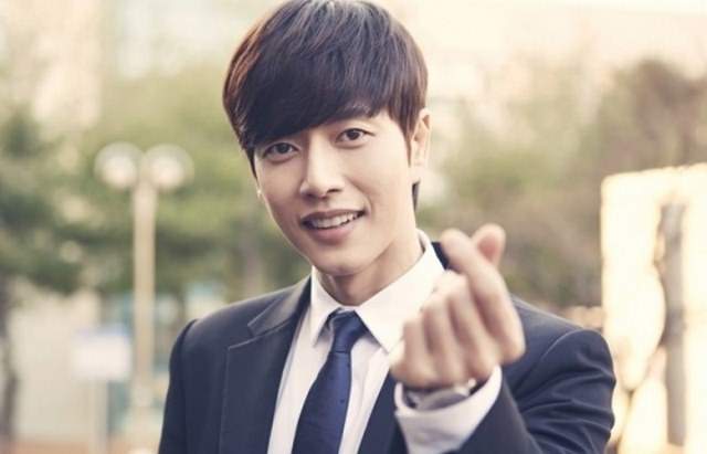 《朴海鎮》最迷人的行為 學長你這樣犯規啦(〃∀〃) 《朴海鎮》最迷人的行為 學長你這樣犯規啦(〃∀〃)