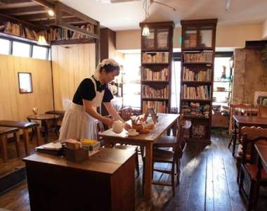 《秋葉原女僕圖書館》清新適合讀書的環境配上一杯紅茶剛剛好 《秋葉原女僕圖書館》清新適合讀書的環境配上一杯紅茶剛剛好