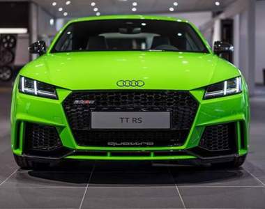 馬力400匹《Audi TT RS》綠色新衣要高調 馬力400匹《Audi TT RS》綠色新衣要高調
