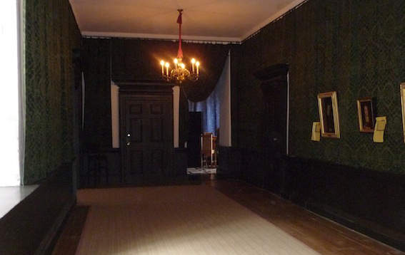 阴森名画《抵抗他的手》今天仍然在等待下一个买家 - 图片5 阴森名画《抵抗他的手》今天仍然在等待下一个买家