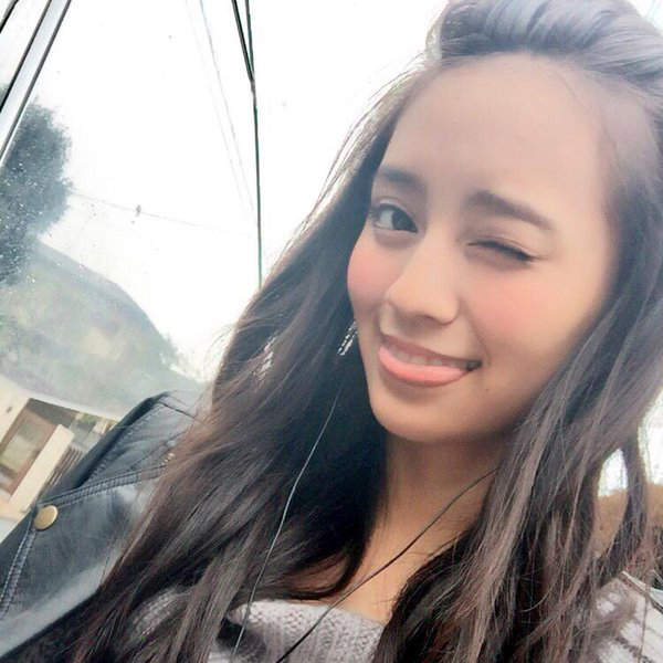 諧星二代美少女《岡田結實》不輸爸爸的搞笑細胞讓她人氣爆發 諧星二代美少女《岡田結實》不輸爸爸的搞笑細胞讓她人氣爆發