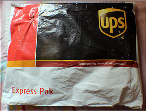 好可怕系列《網友的超詭異事件》終於收到網購包裹結果... 好可怕系列《網友的超詭異事件》終於收到網購包裹結果...