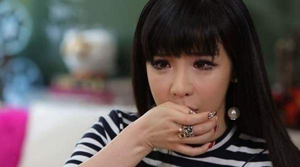 朴春一句話暗示《2NE1即將回歸》?希望不是猜測而是真的啊啊啊 朴春一句話暗示《2NE1即將回歸》?希望不是猜測而是真的啊啊啊