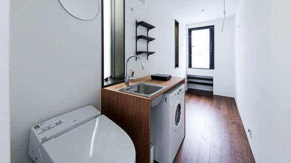 《超極限東京租屋房》馬桶＋房間完全合併在一起