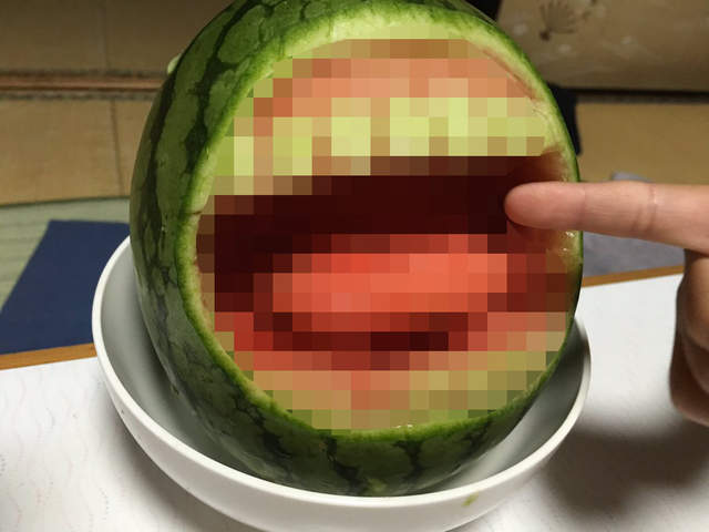西瓜雕刻《食人西瓜》主婦們的玩心真是太恐怖啦ww 西瓜雕刻《食人西瓜》主婦們的玩心真是太恐怖啦ww