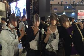 東京電玩展《Final Fantasy 15》新影片公開 戴上王子面具人人都能變帥哥w 東京電玩展《Final Fantasy 15》新影片公開 戴上王子面具人人都能變帥哥w