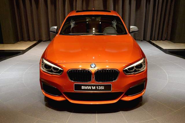 新衣上身《BMW M135i》性感曲線是不是更誘人呢？