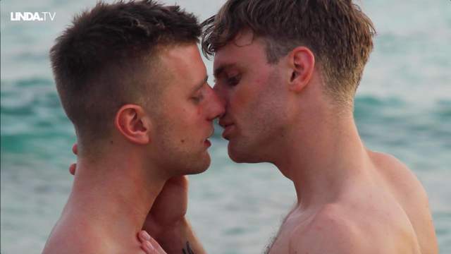 養眼畫面《荷蘭同志雜誌照》好消息是女孩們還有機會...♥ 